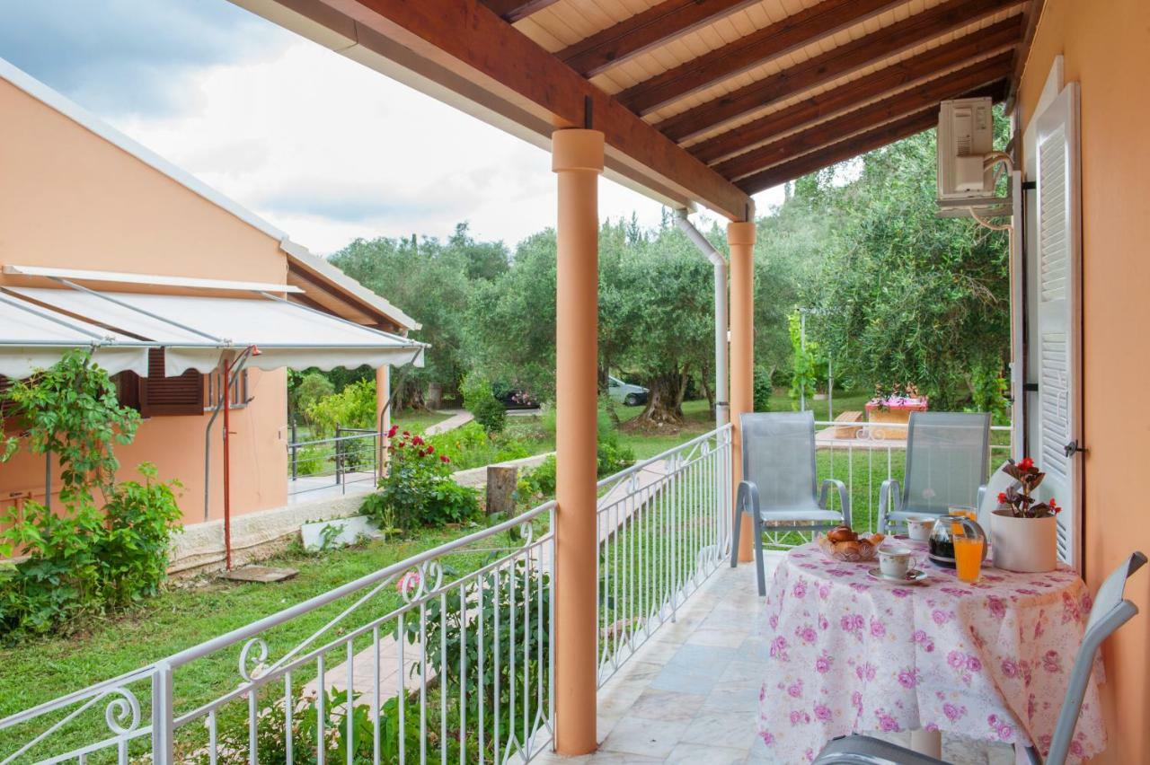 Velonádes Family Holiday Apartment With Garden & Bbq מראה חיצוני תמונה