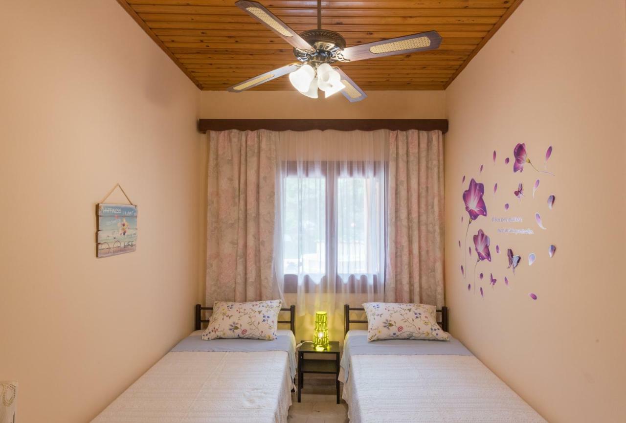 Velonádes Family Holiday Apartment With Garden & Bbq מראה חיצוני תמונה