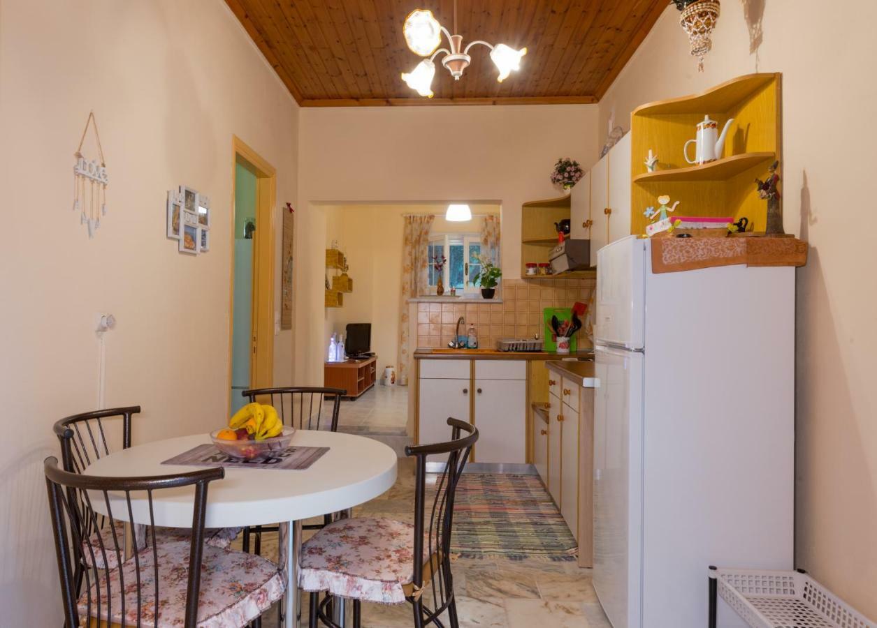 Velonádes Family Holiday Apartment With Garden & Bbq מראה חיצוני תמונה